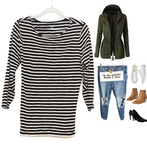 Old Navy Black and White Striped 3/4 Sleeve Shirt